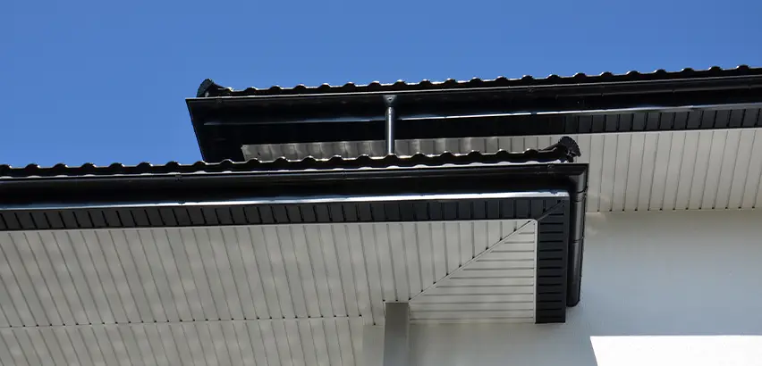 Roof Overhang Repair in Temecula